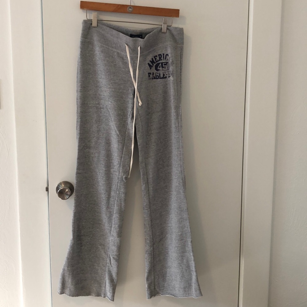 American Eagle | Women’s gray sweats. Like new.